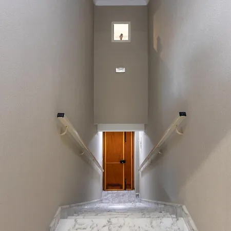 Casa Amarantia-appartamento 2 *